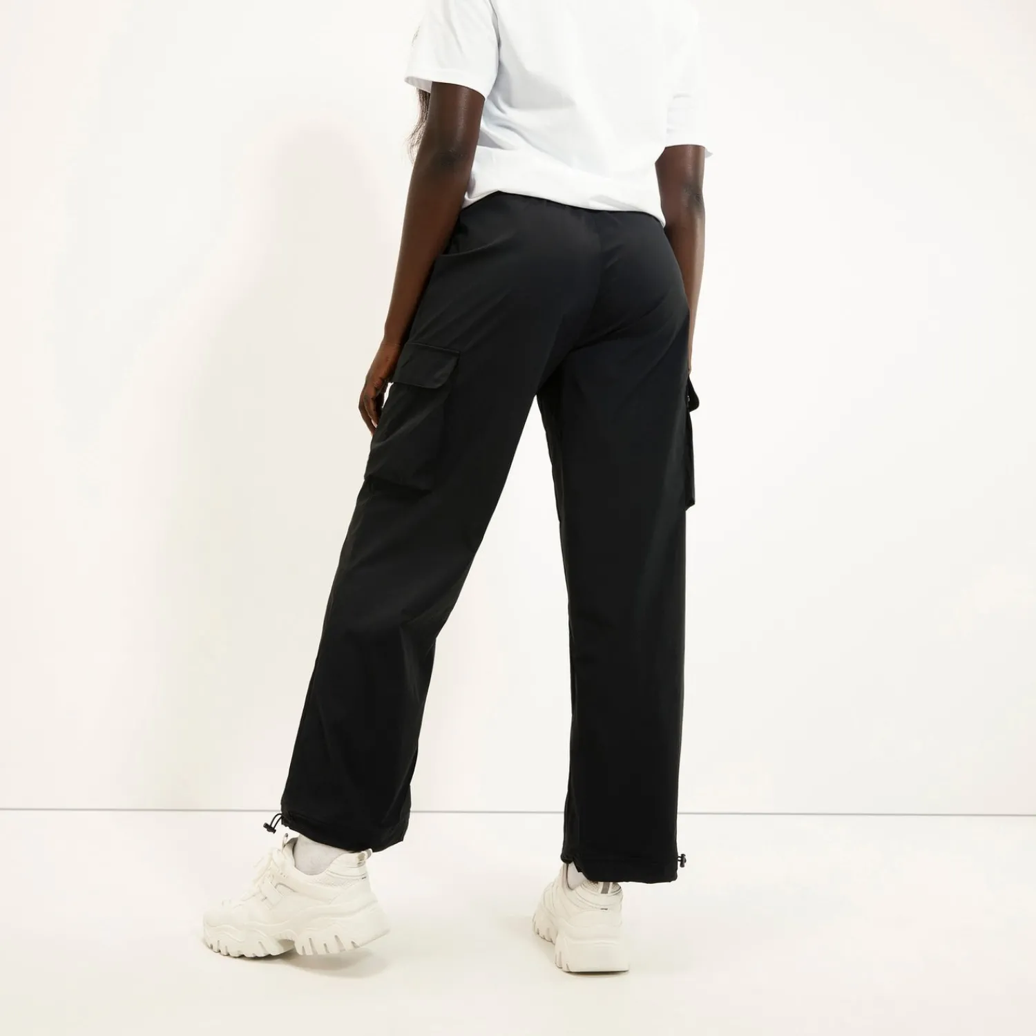 Ellesse Jogginghosen & Leggings>Cargo-Hose Sanzan für Damen Schwarz