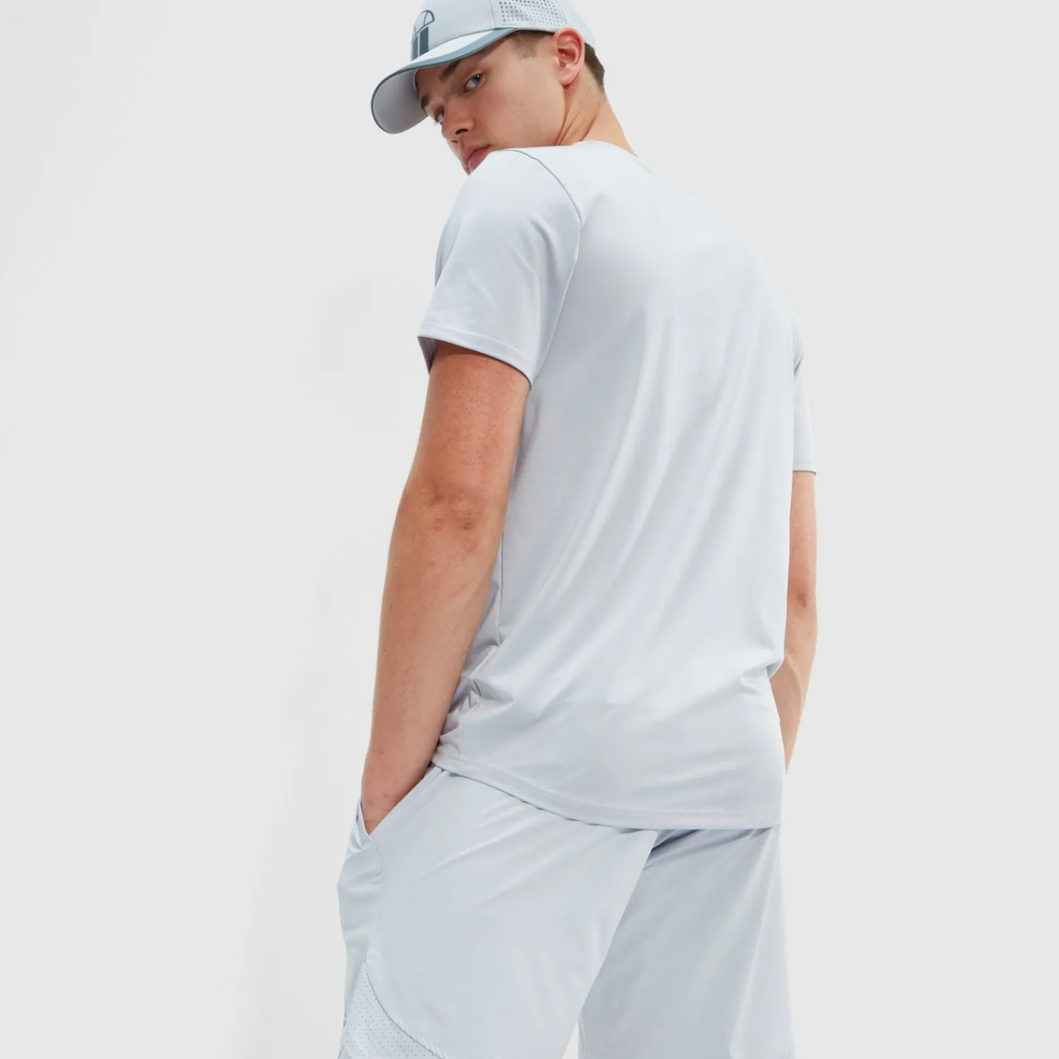 Ellesse T-shirts>T-Shirt Venturent Hellgrau für Herren